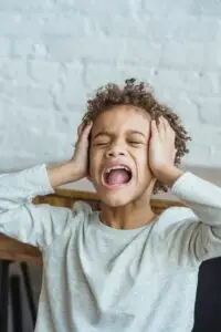 how to help a child with autism calm down